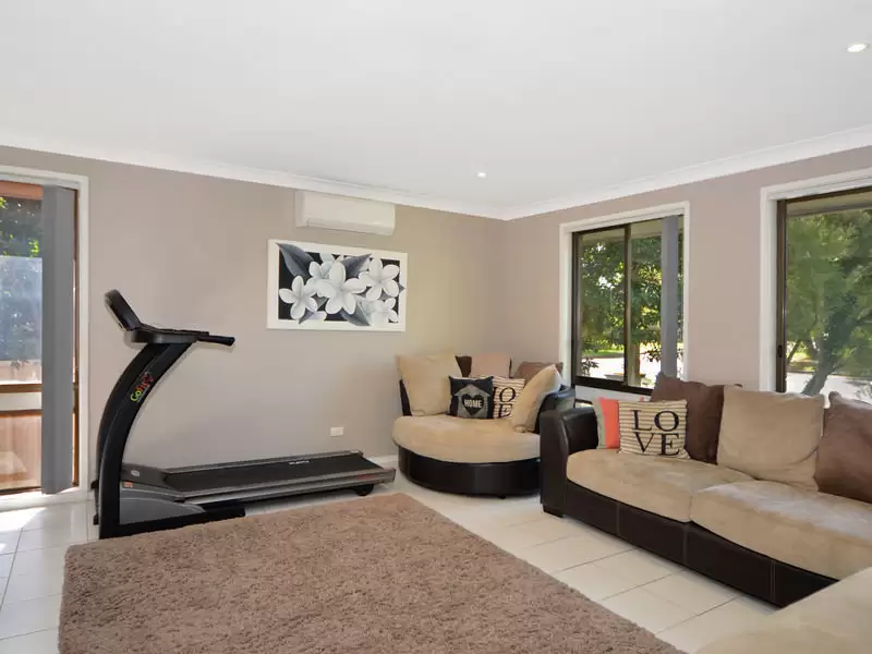 15 Yeovil Drive, Bomaderry Sold by Integrity Real Estate - image 2