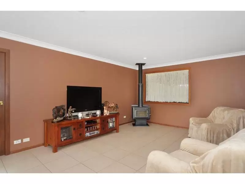 6 Beyeri Avenue, West Nowra Sold by Integrity Real Estate - image 2