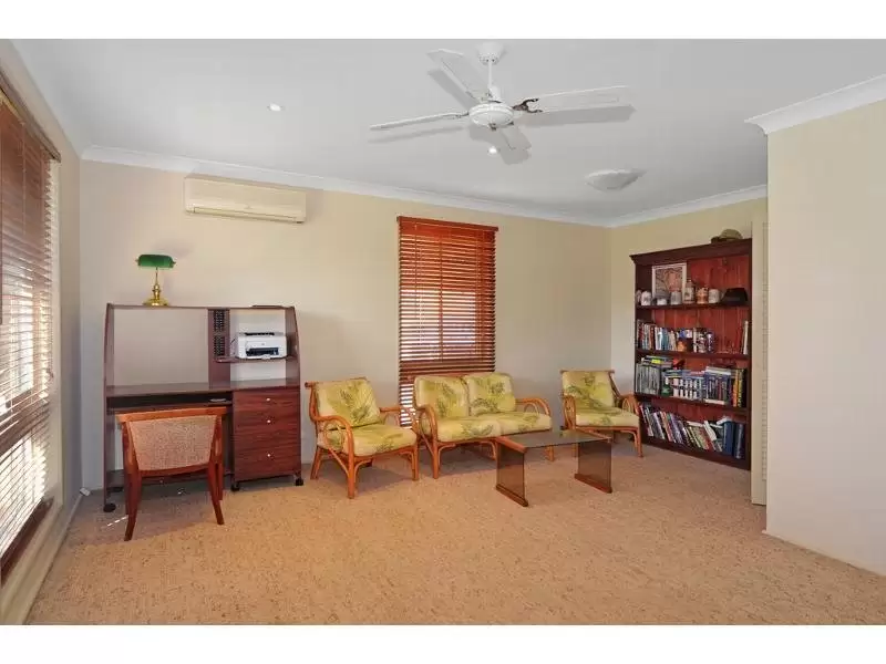 16 Castle Glen, North Nowra Sold by Integrity Real Estate - image 2