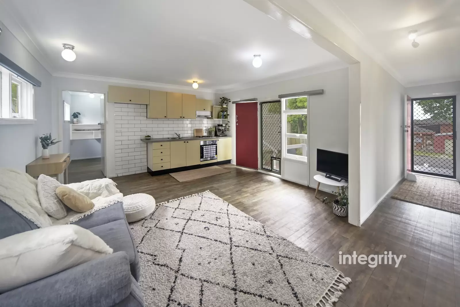 2/172 McKay Street, Nowra Sold by Integrity Real Estate - image 3
