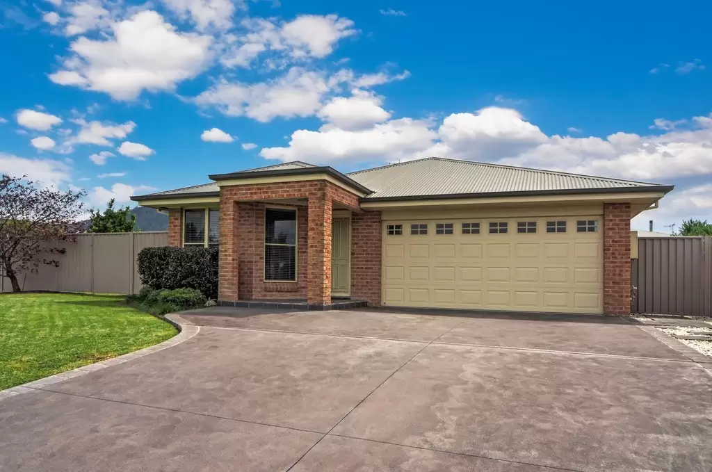 16 Emerald Drive, Meroo Meadow Sold by Integrity Real Estate