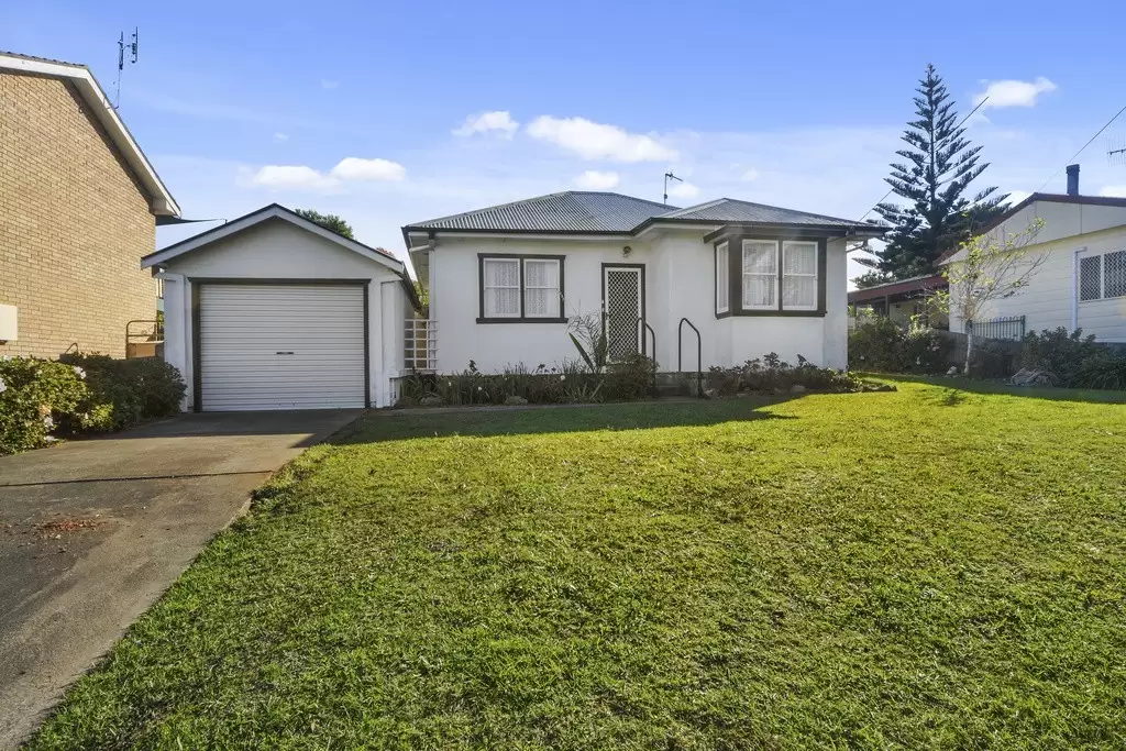 137 Meroo Road, Bomaderry Sold by Integrity Real Estate - image 1