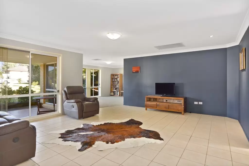 17 Hibiscus Place, Bomaderry Sold by Integrity Real Estate - image 2