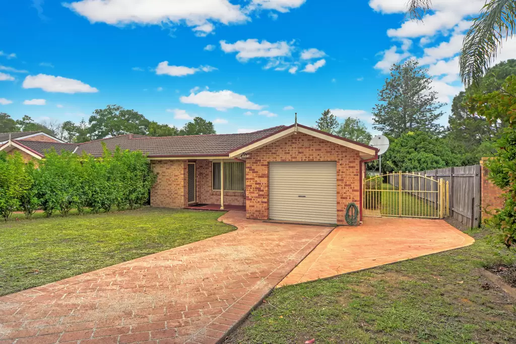 24 Lyndhurst Drive, Bomaderry Sold by Integrity Real Estate - image 1