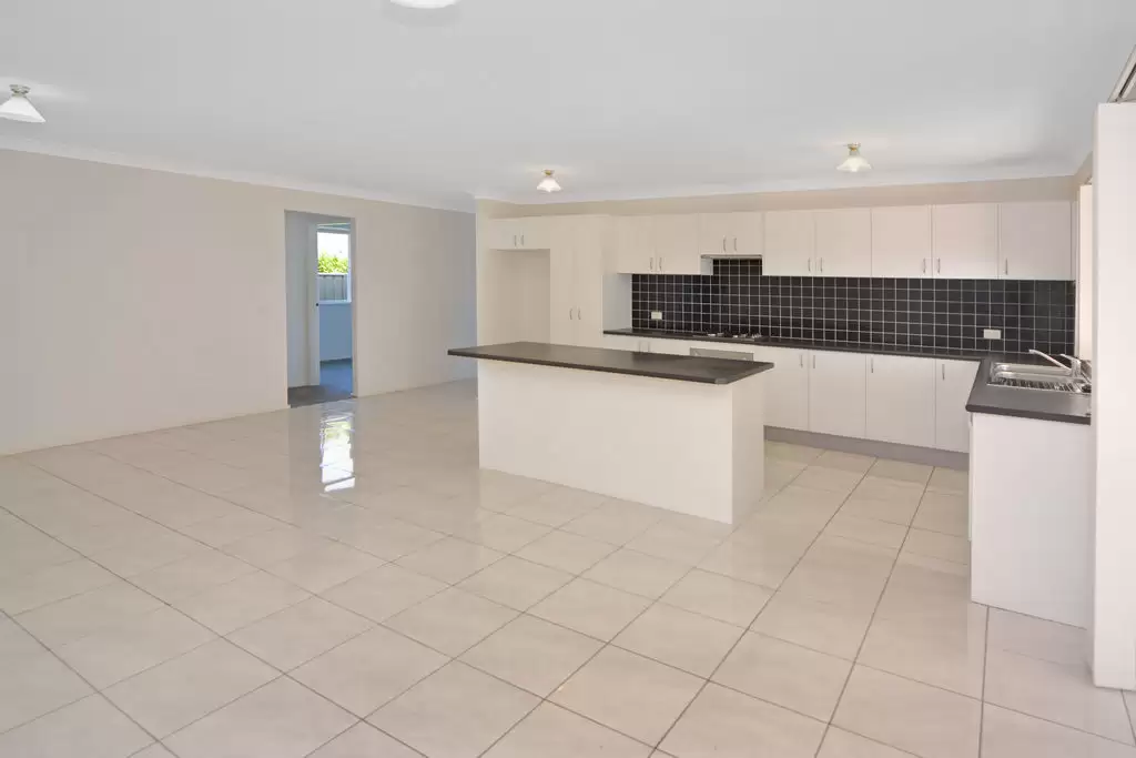 21 Bluewattle Road, Worrigee Sold by Integrity Real Estate - image 2