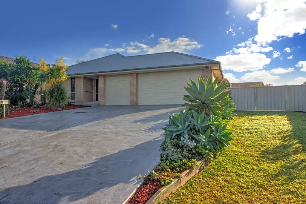 16 Barbata Grove, South Nowra Sold by Integrity Real Estate - image 1