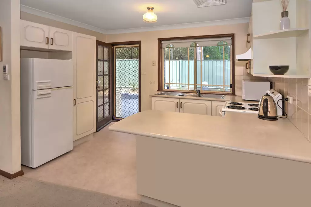 7/8 Regent Place, Bomaderry Sold by Integrity Real Estate - image 5