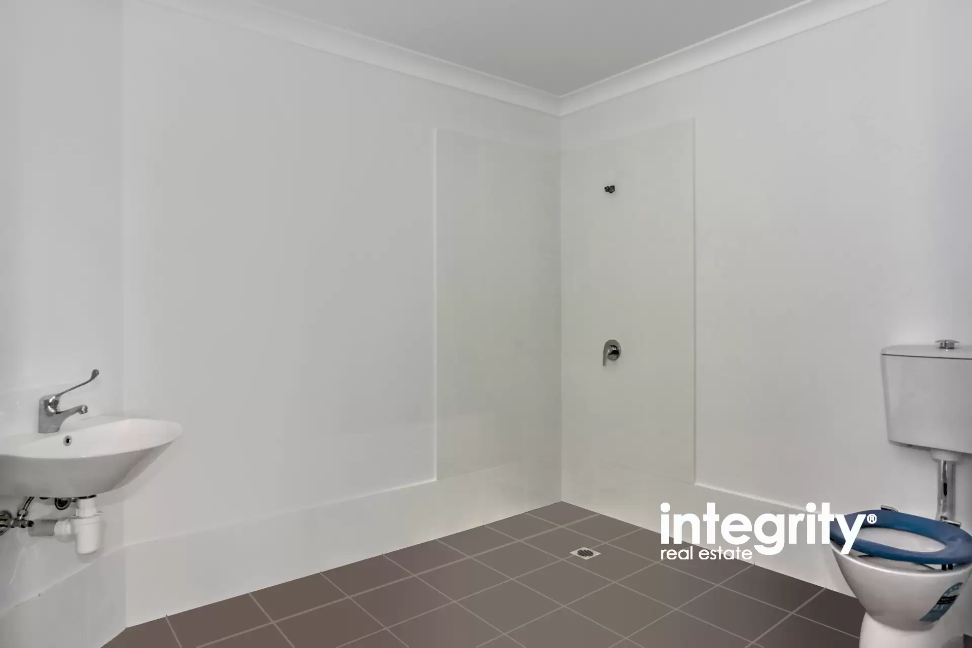 1-18/28 & 32 Trim Street, South Nowra Sold by Integrity Real Estate - image 2