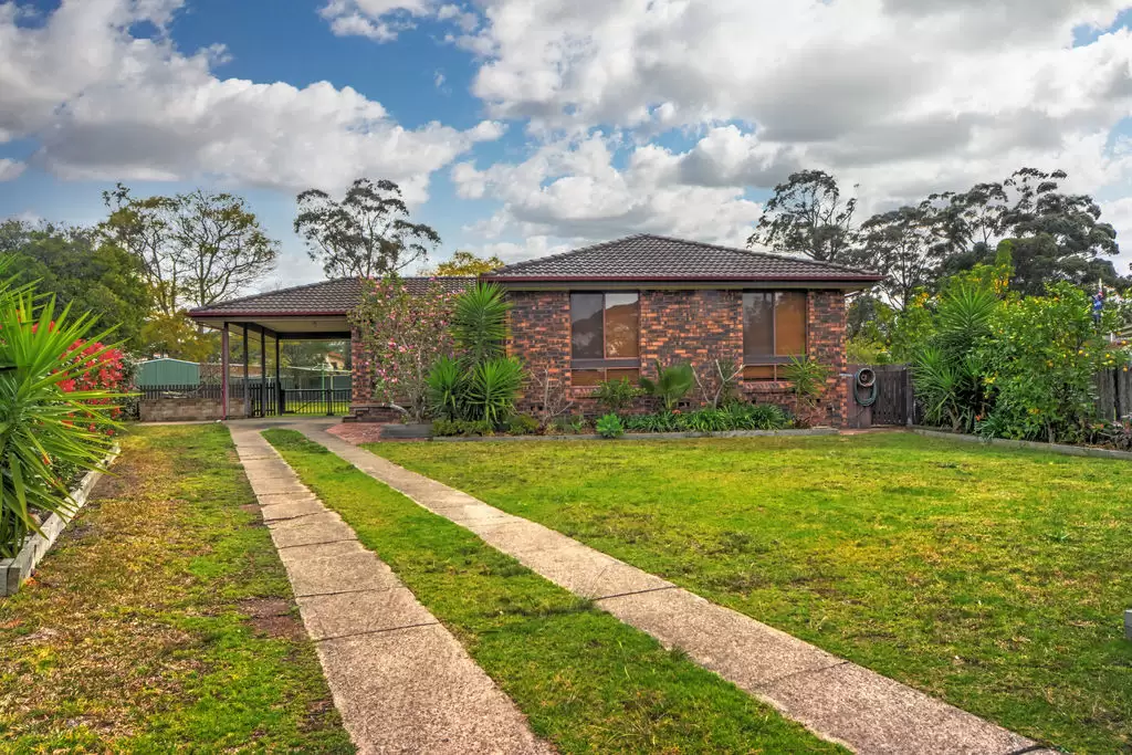 4 Alverstoke Close, Bomaderry Sold by Integrity Real Estate - image 1