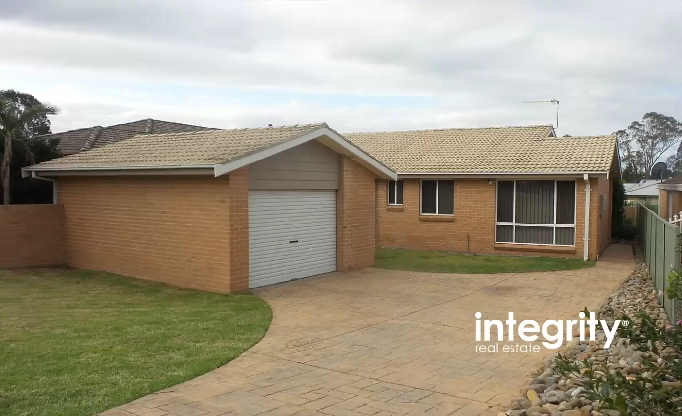 8 Elderberry Avenue, Worrigee Sold by Integrity Real Estate - image 1