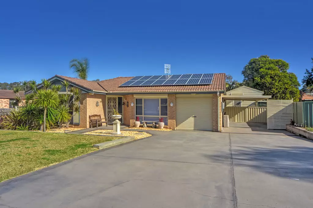 32 Isa Road, Worrigee Sold by Integrity Real Estate - image 1