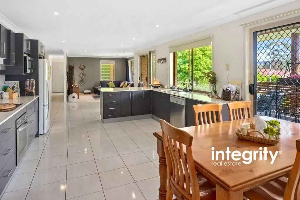 72 Coconut Drive, North Nowra Sold by Integrity Real Estate - image 5