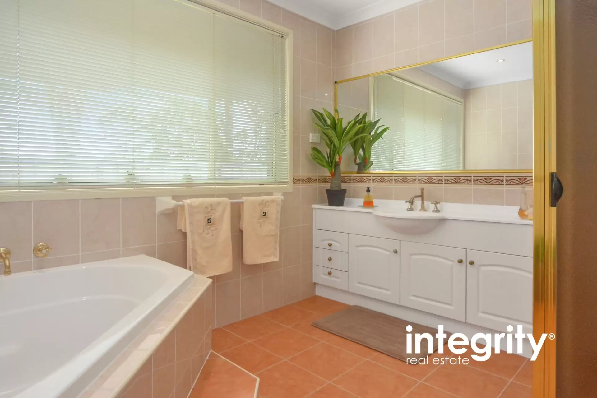 82 Bowerbird Street, South Nowra Sold by Integrity Real Estate - image 8