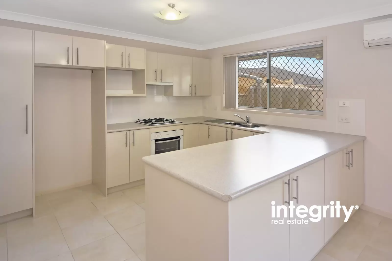 4/13 Hannah Place, Worrigee Sold by Integrity Real Estate - image 2