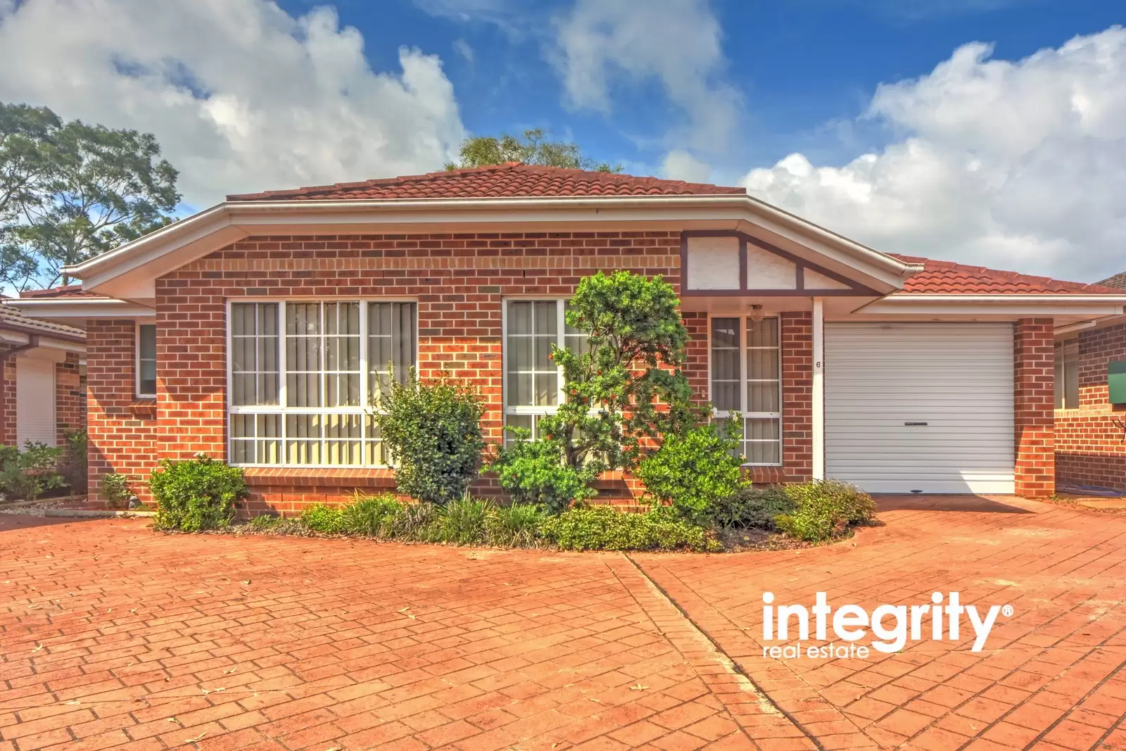 6/7 Hamilton Place, Bomaderry Sold by Integrity Real Estate - image 1
