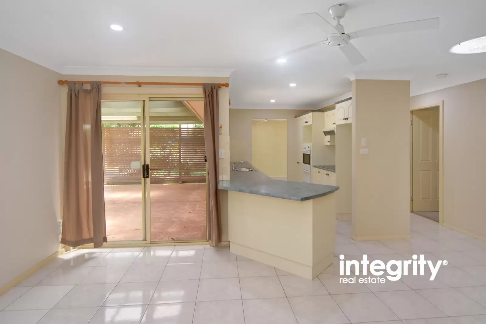 37 Illawarra Circuit, Worrigee Sold by Integrity Real Estate - image 5