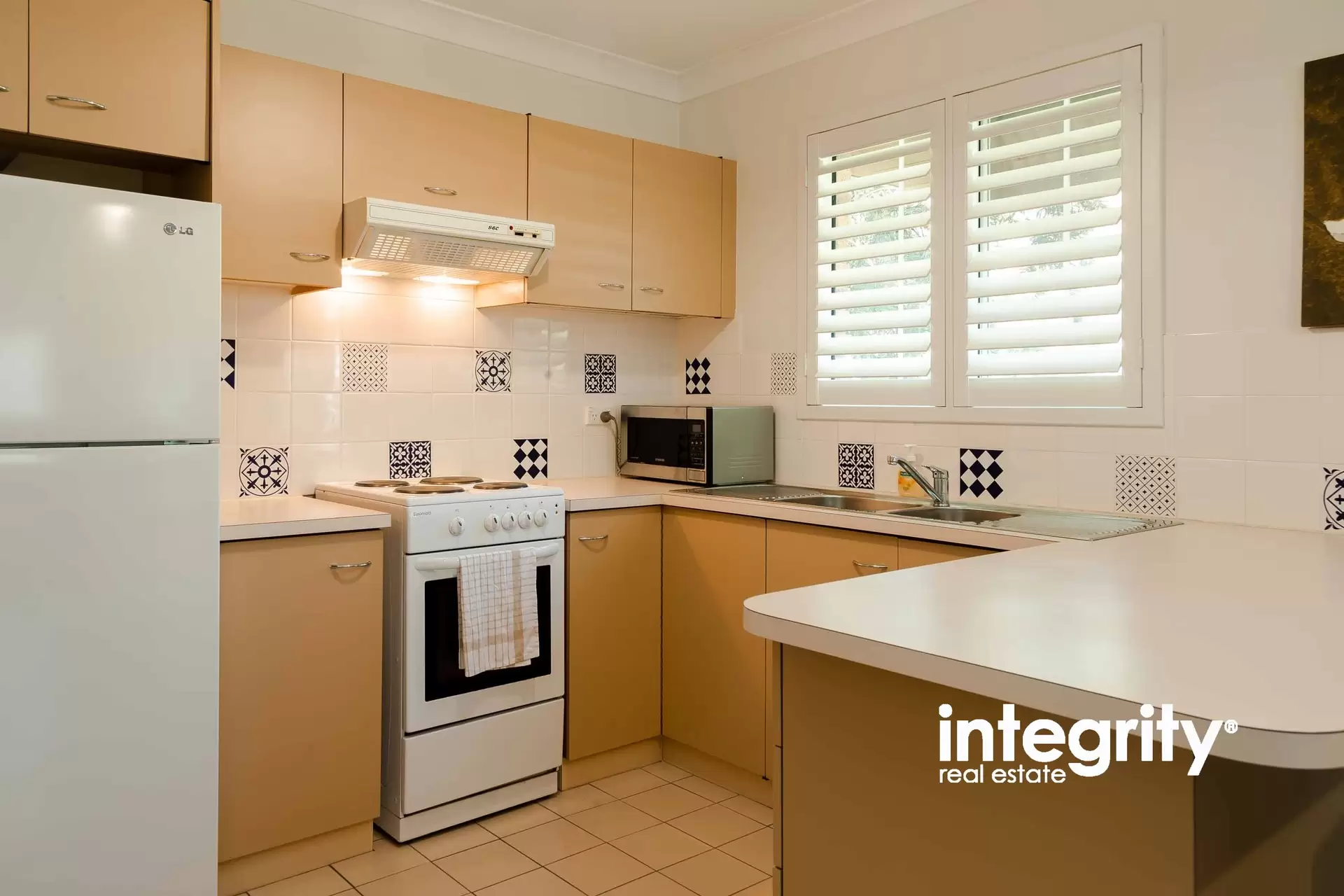 6/154 Kinghorne Street, Nowra Sold by Integrity Real Estate - image 2