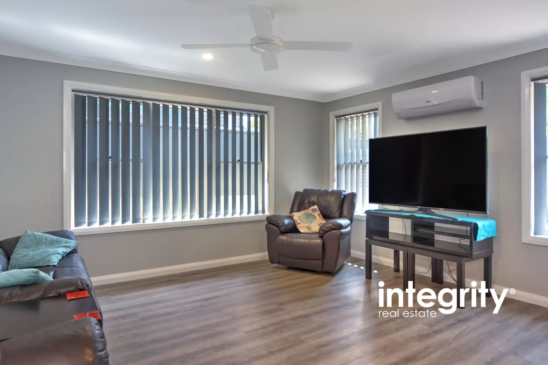4/9 Harbour Boulevarde, Bomaderry Sold by Integrity Real Estate - image 3