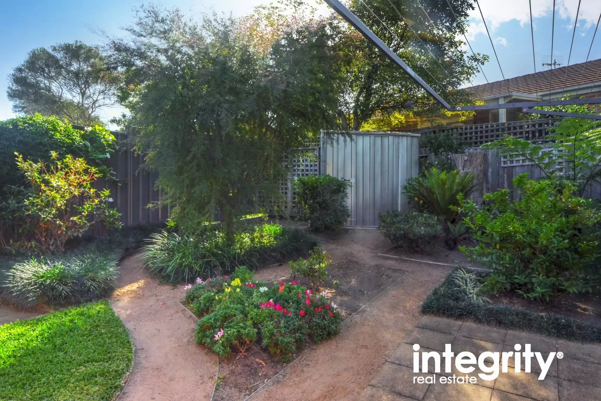 4/49 Brinawarr Street, Bomaderry Sold by Integrity Real Estate - image 1
