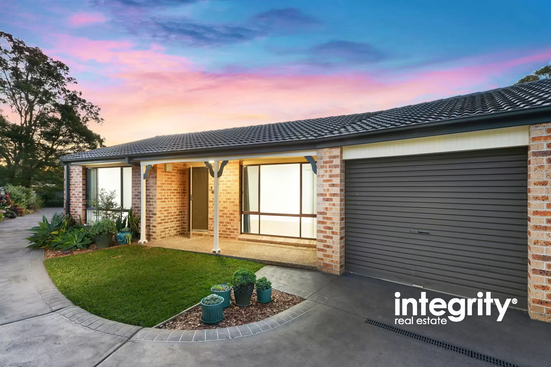 2/6 Waroo Place, Bomaderry Sold by Integrity Real Estate - image 1