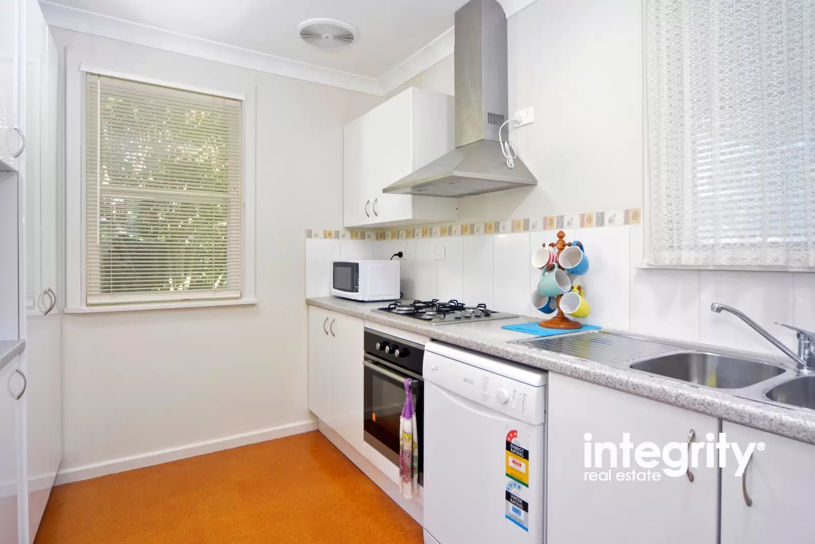 115 Wallace Street, Nowra Sold by Integrity Real Estate - image 2