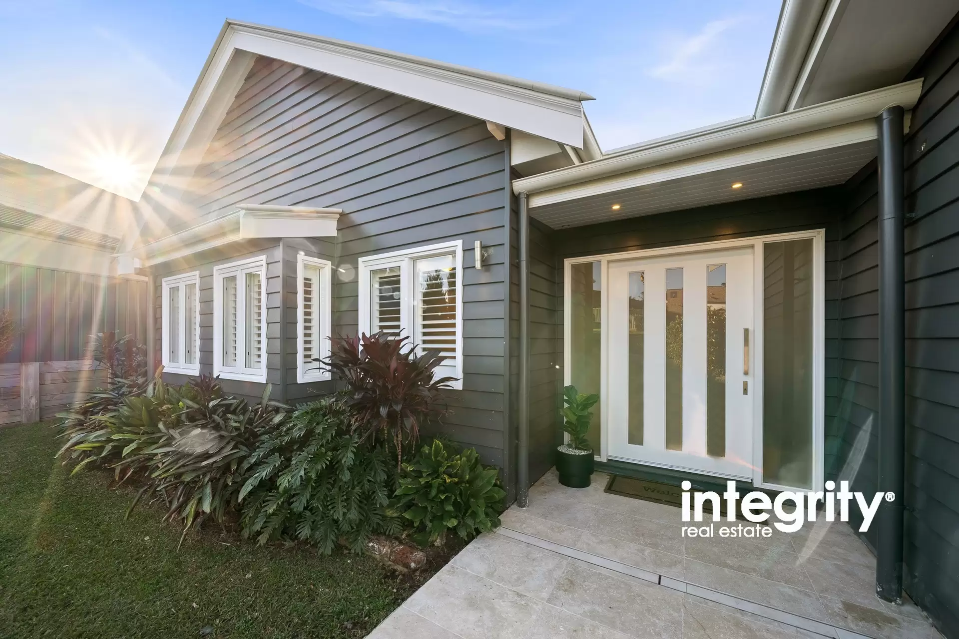 42 Banool Circuit, Bomaderry Sold by Integrity Real Estate - image 1