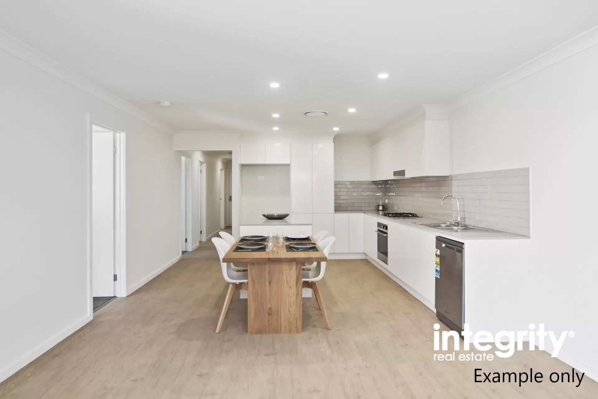 8/26-32 Cavanagh Lane, West Nowra Sold by Integrity Real Estate - image 2