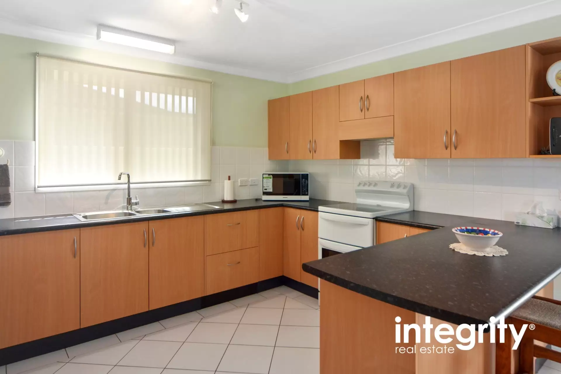17 Costa Street, Worrigee Sold by Integrity Real Estate - image 4
