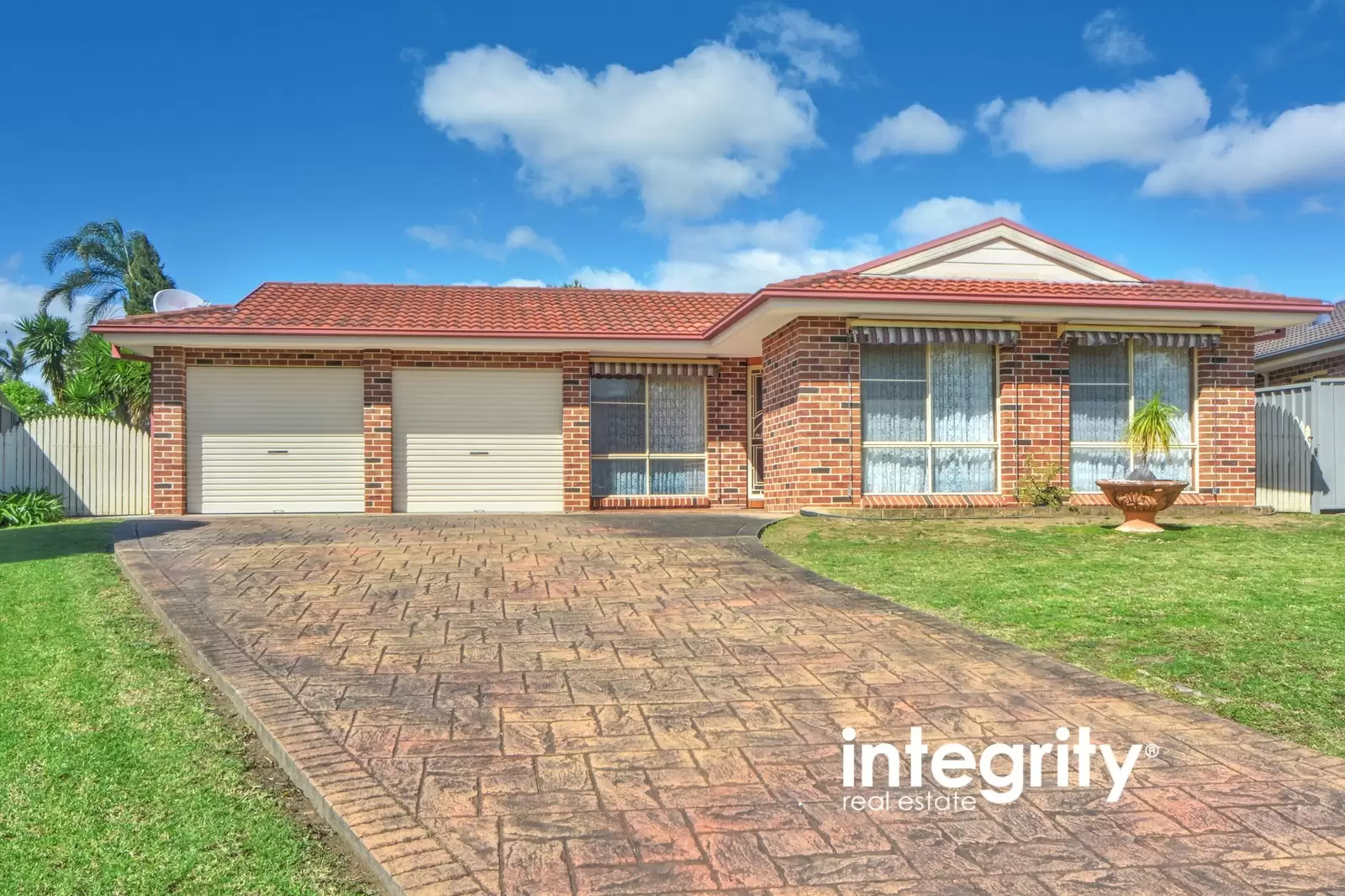 5 Hamilton Place, Bomaderry Sold by Integrity Real Estate - image 1
