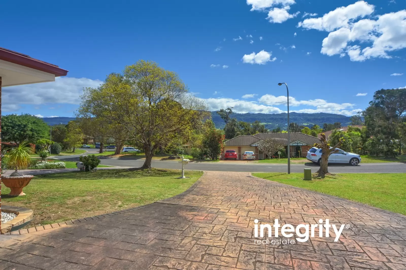 5 Hamilton Place, Bomaderry Sold by Integrity Real Estate - image 2