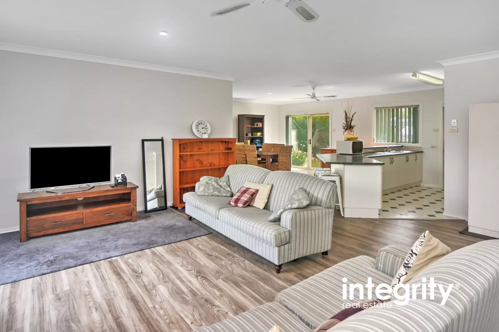 104 Jasmine Drive, Bomaderry Sold by Integrity Real Estate - image 2