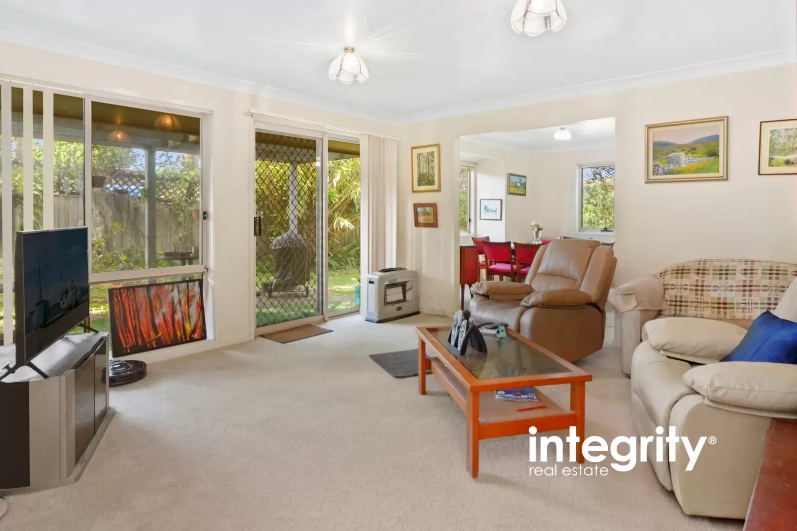 8/33 Lynburn Avenue, Bomaderry Sold by Integrity Real Estate - image 2
