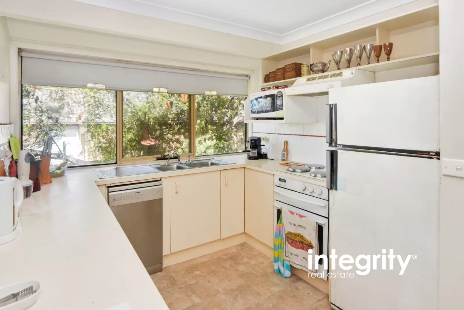 8/33 Lynburn Avenue, Bomaderry Sold by Integrity Real Estate - image 3