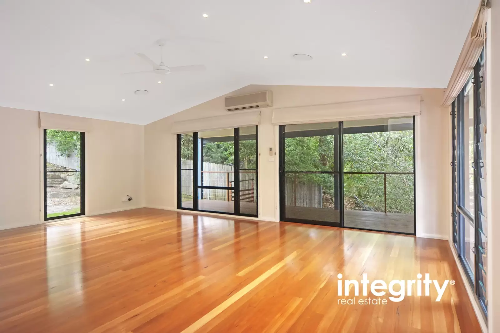 15 Nita Place, Bomaderry Sold by Integrity Real Estate - image 3