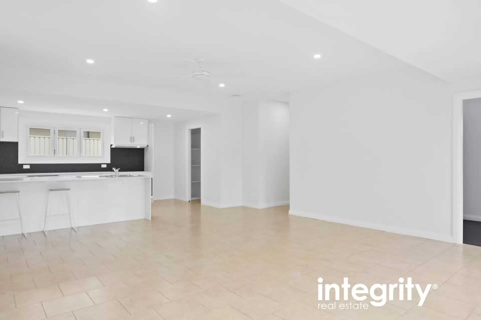 18 Hale Avenue, Nowra Sold by Integrity Real Estate - image 2