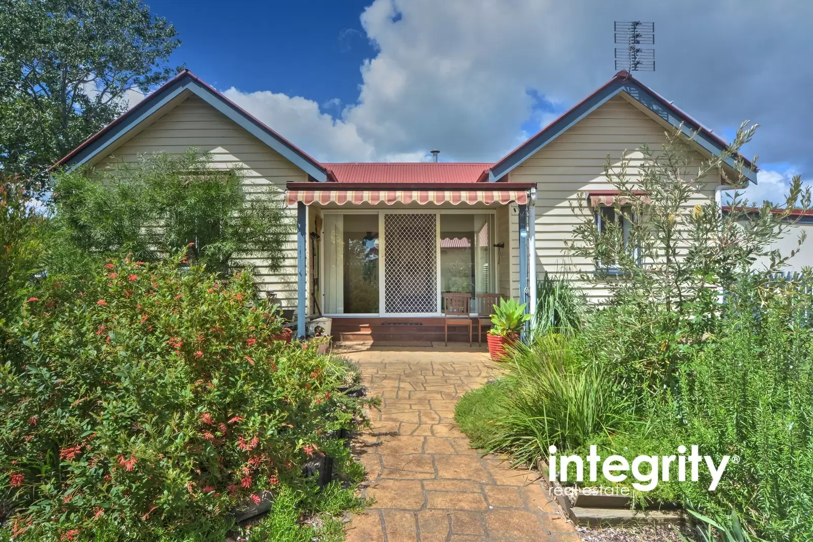 5 Leatham Avenue, Nowra Sold by Integrity Real Estate - image 2
