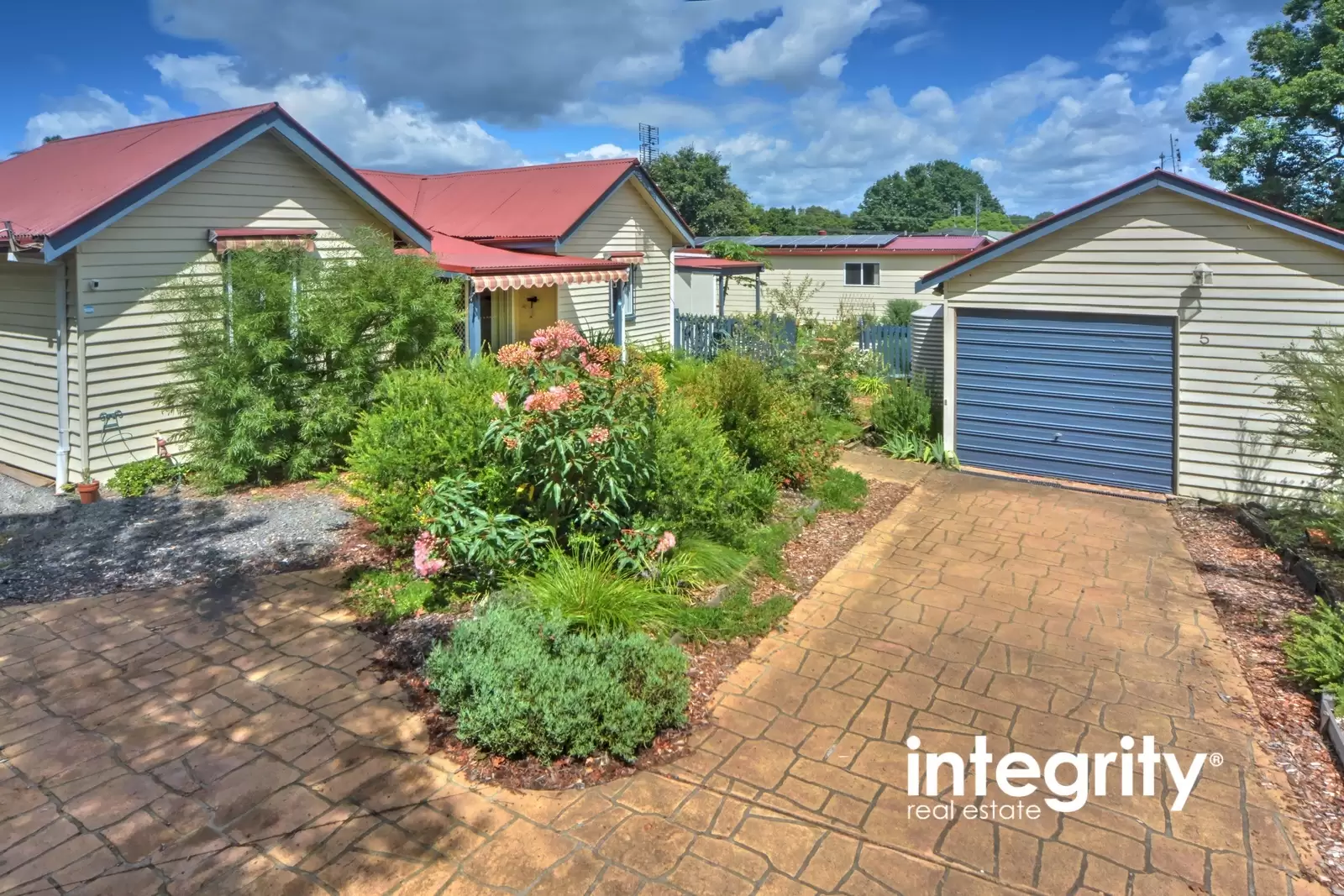 5 Leatham Avenue, Nowra Sold by Integrity Real Estate - image 1