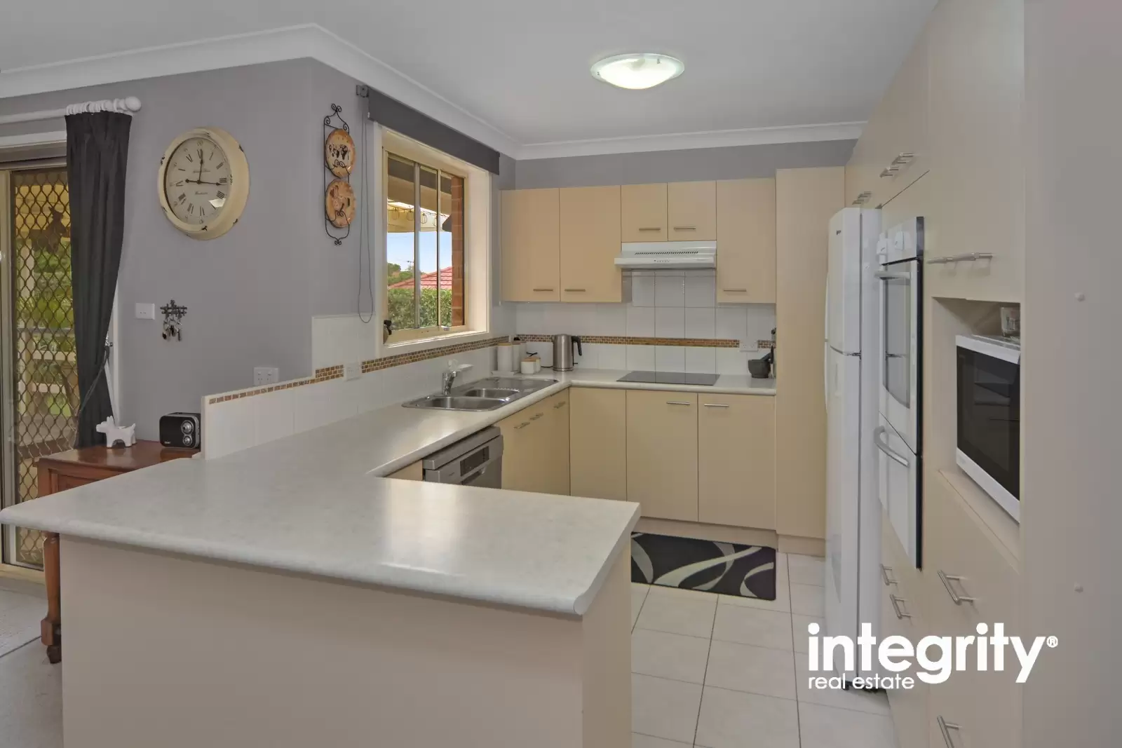 52 Yeovil Drive, Bomaderry Sold by Integrity Real Estate - image 5