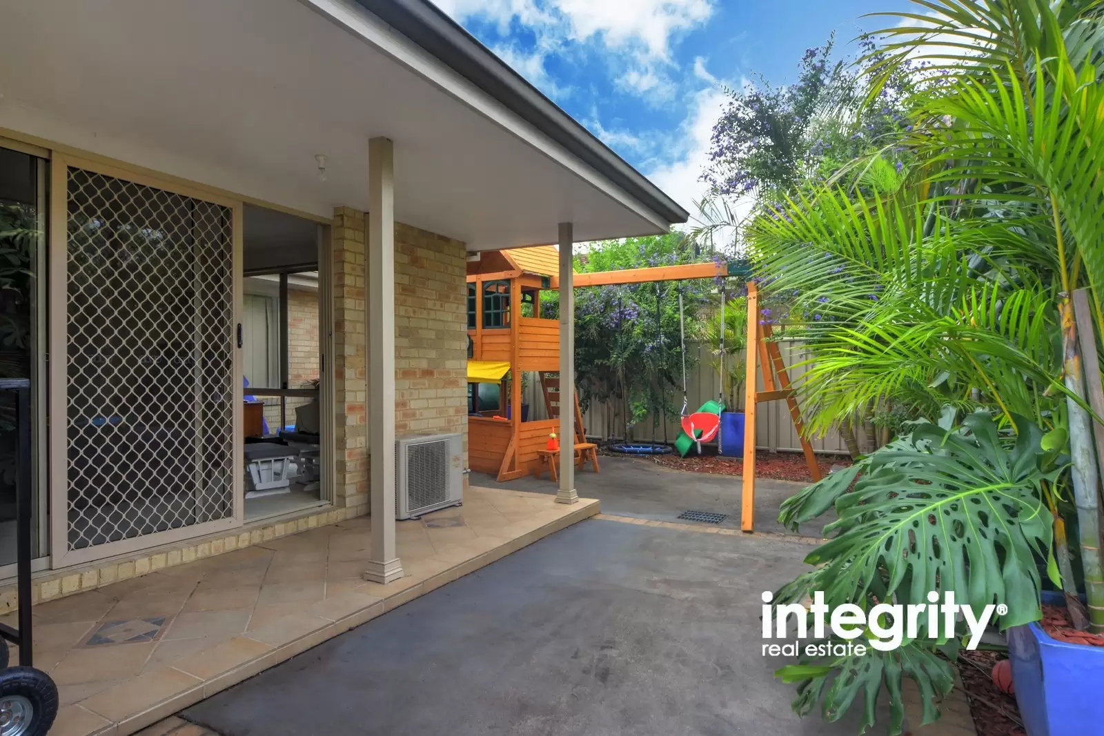 9/22 Mattes Way, Bomaderry Sold by Integrity Real Estate