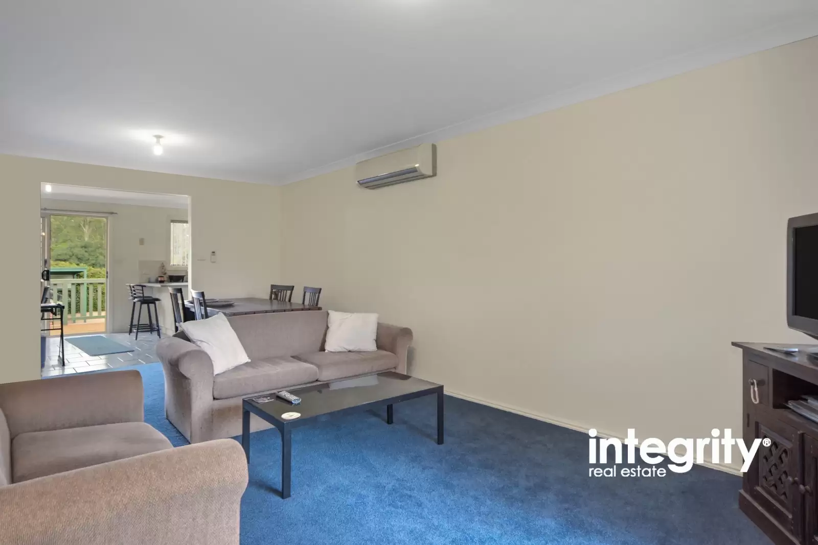 1/60 Brinawarr Street, Bomaderry Sold by Integrity Real Estate - image 2