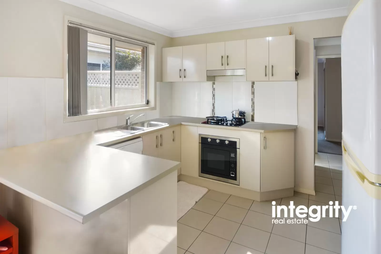 6/14 Hanover Close, South Nowra Sold by Integrity Real Estate - image 4