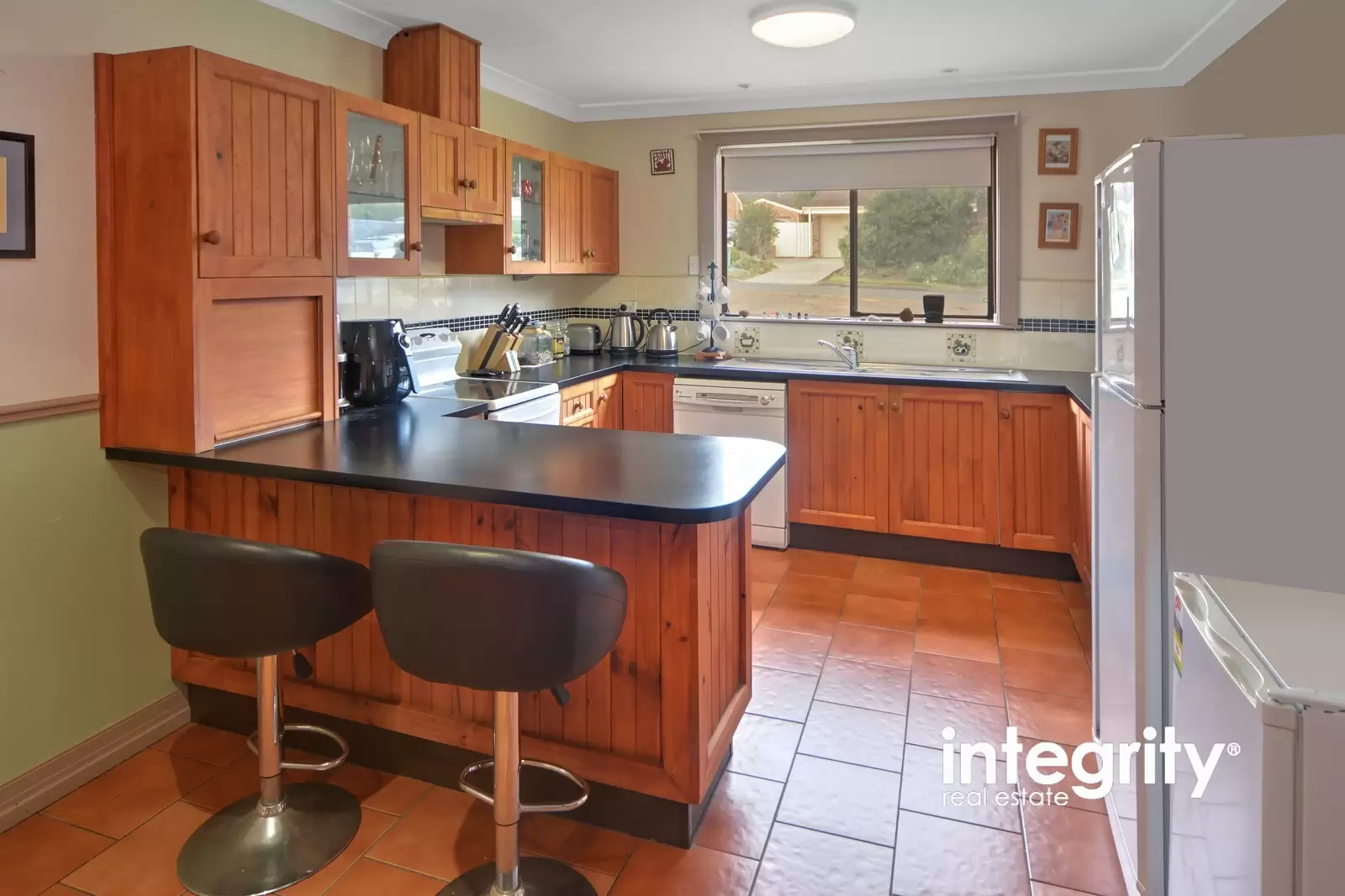 6 Lydon Crescent, West Nowra Sold by Integrity Real Estate - image 3
