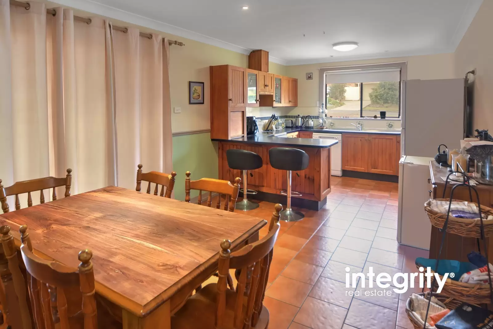 6 Lydon Crescent, West Nowra Sold by Integrity Real Estate - image 4