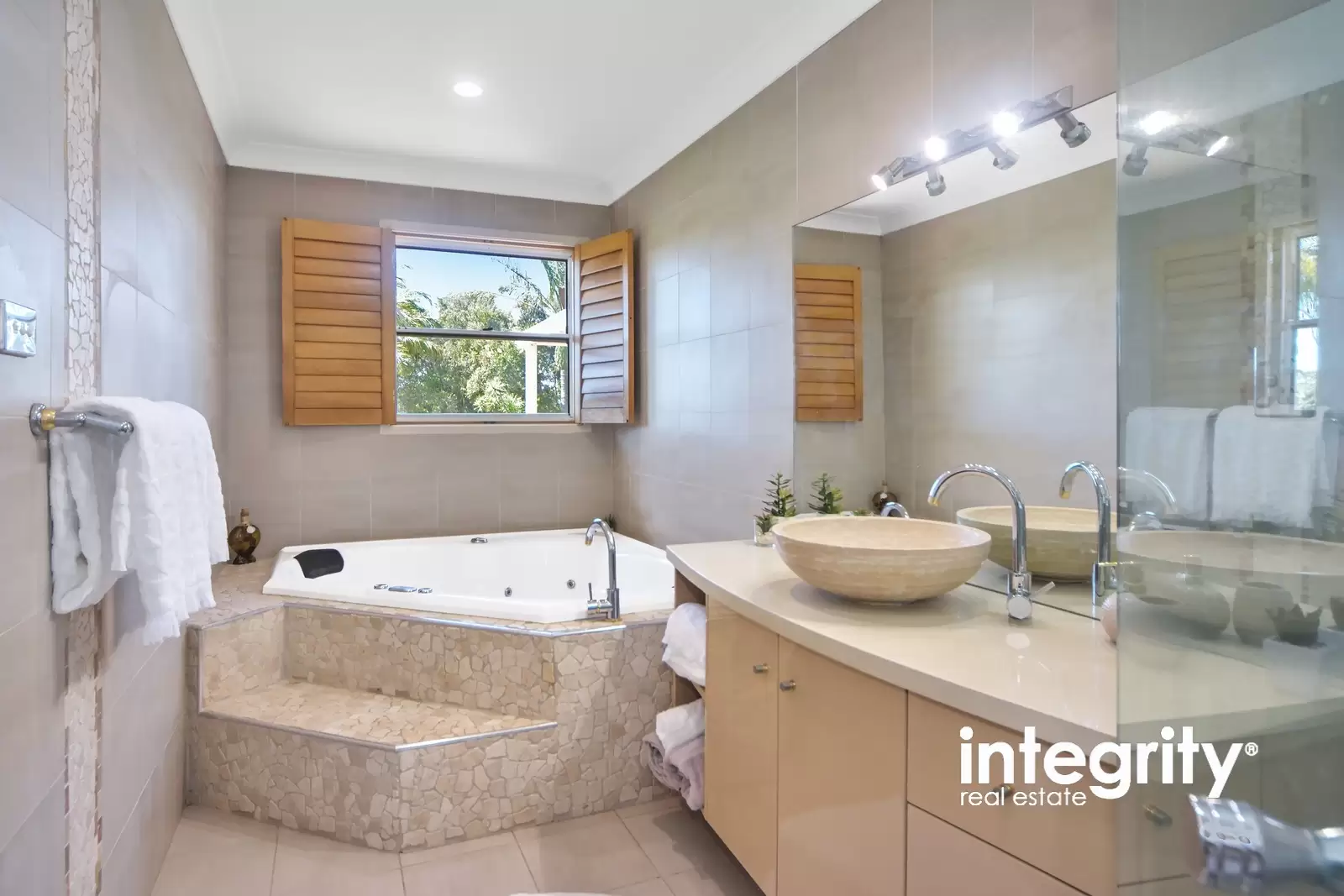 154 Woncor Avenue, Nowra Hill Sold by Integrity Real Estate - image 14