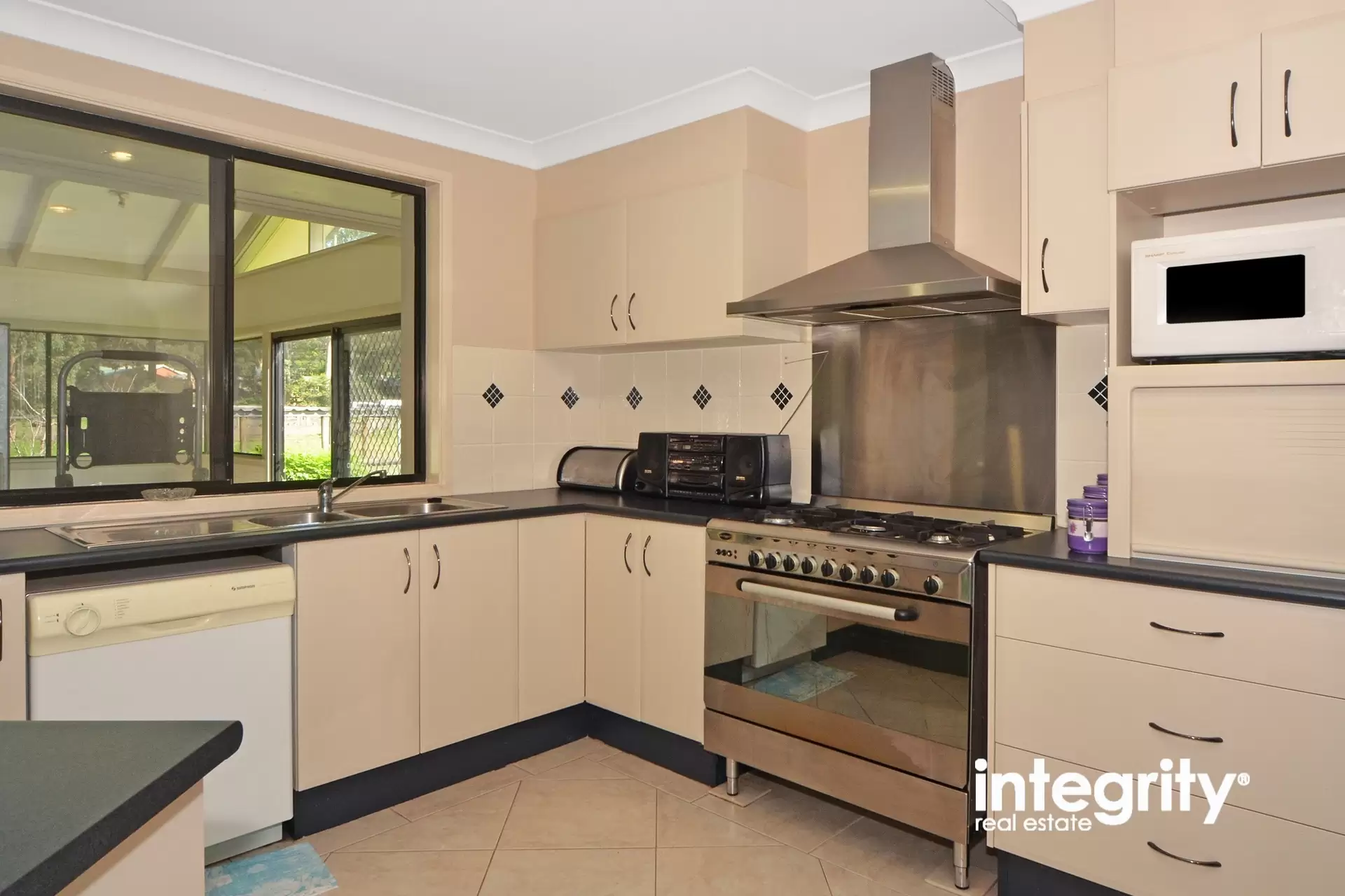 11 Lightwood Drive, West Nowra Sold by Integrity Real Estate - image 6