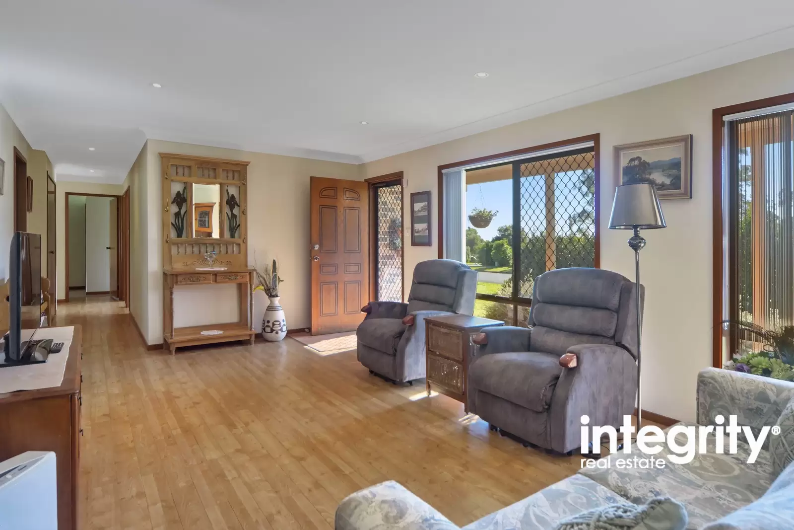 79 Lyndhurst Drive, Bomaderry Sold by Integrity Real Estate - image 2