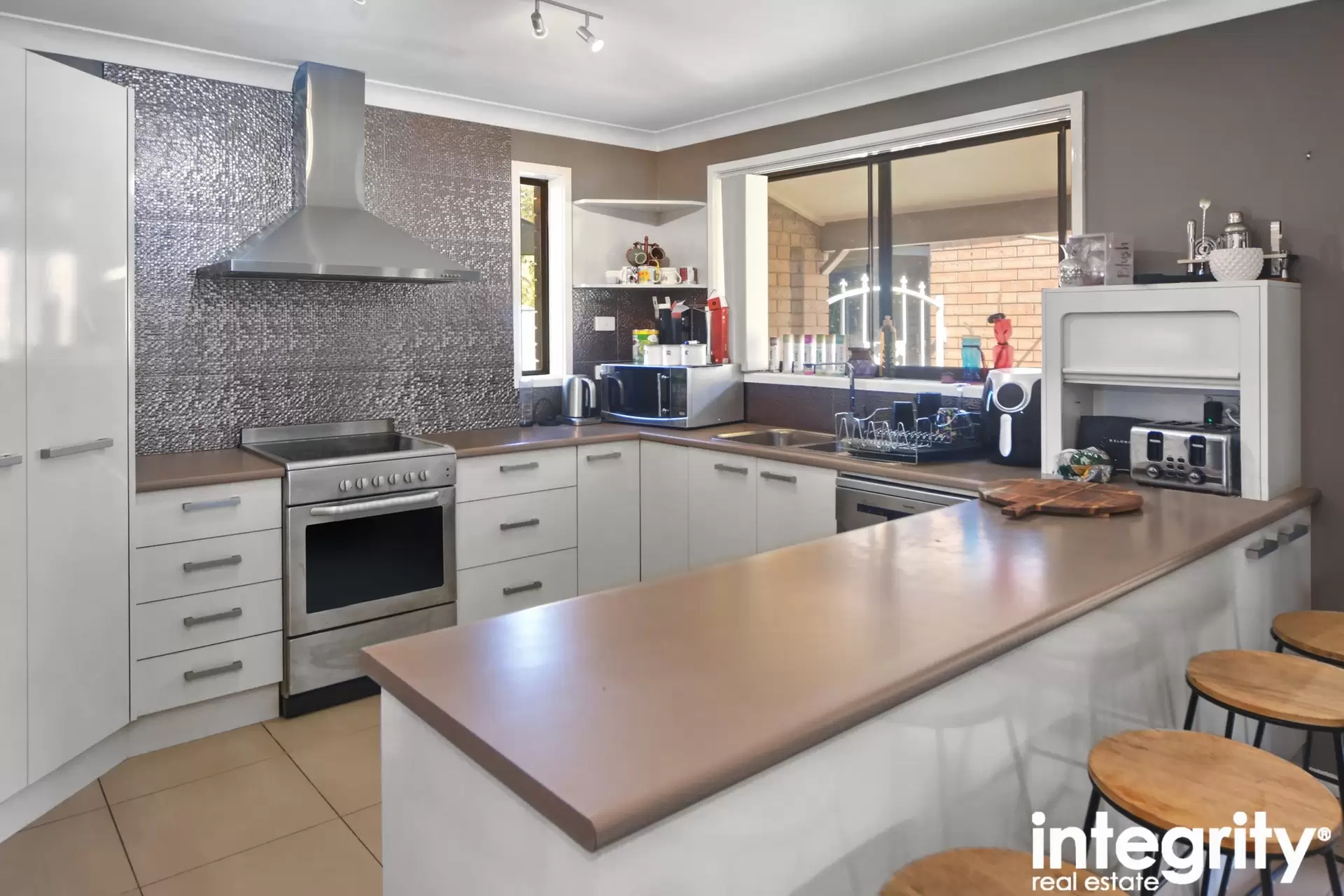 26 Barramundi Avenue, North Nowra Sold by Integrity Real Estate - image 2