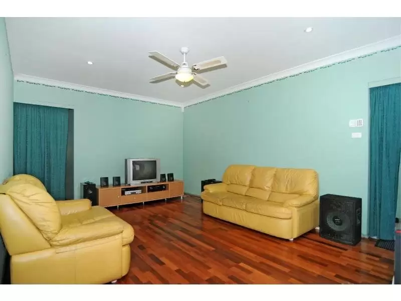 50 Walsh Crescent, North Nowra Sold by Integrity Real Estate - image 2