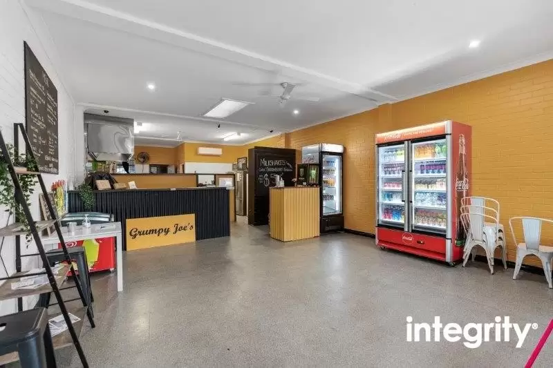 2/151 Prince Edward Avenue, Culburra Beach Sold by Integrity Real Estate - image 1
