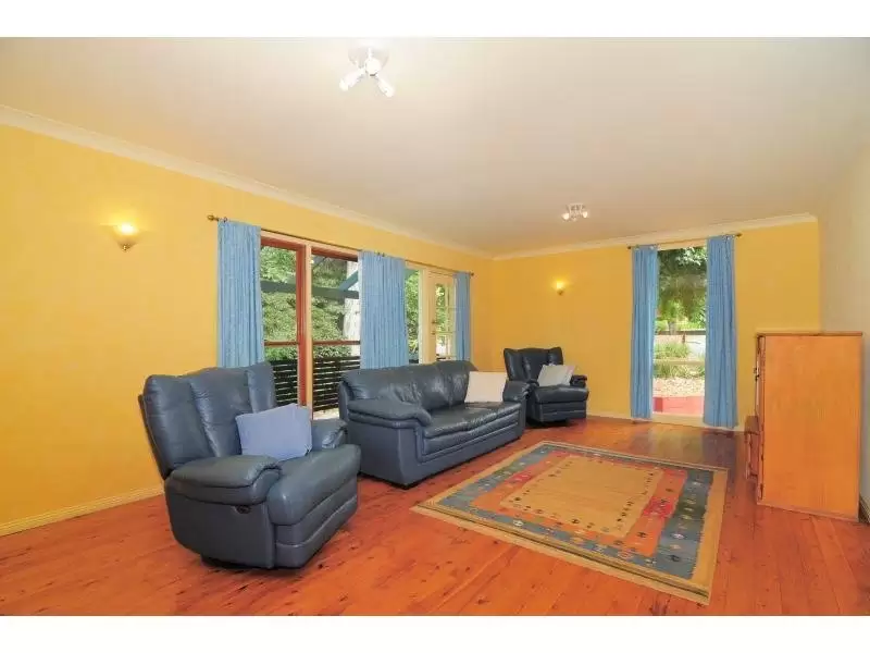 4 Bernadette Avenue, Nowra Sold by Integrity Real Estate - image 3